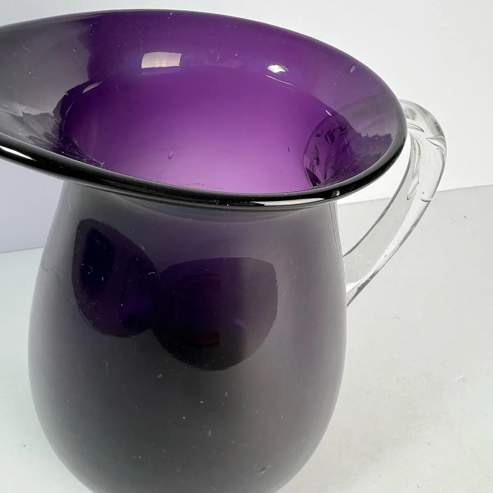 Art‎ Glass Pitcher clear handle Purple excellent